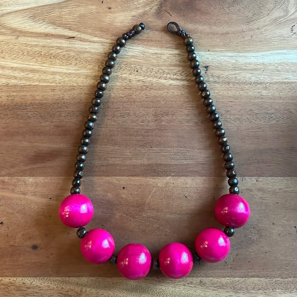 Bead necklace